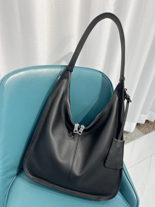 2024新款腋下饺子托特女包8325