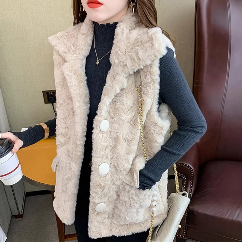 欧米朵羊羔绒皮毛一体加厚马甲女冬装新款外穿百搭背心马夹短外套