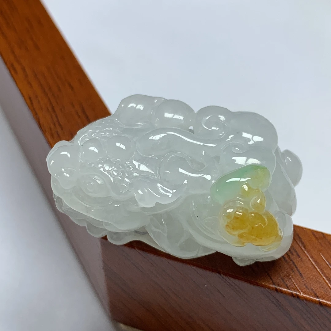 缅甸天然A货翡翠貔貅吊坠冰润三彩口含珠手工精雕玉貔貅挂件