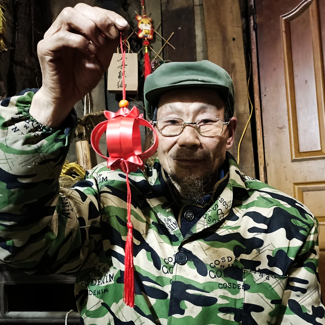 【上新】彩带编灯笼工艺摆件