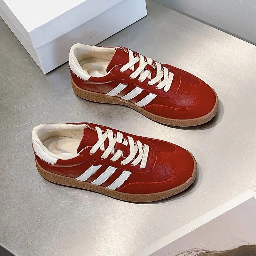 德训鞋女真皮平底休闲鞋三杠百搭板鞋爆款单鞋女韩版潮流学生鞋子