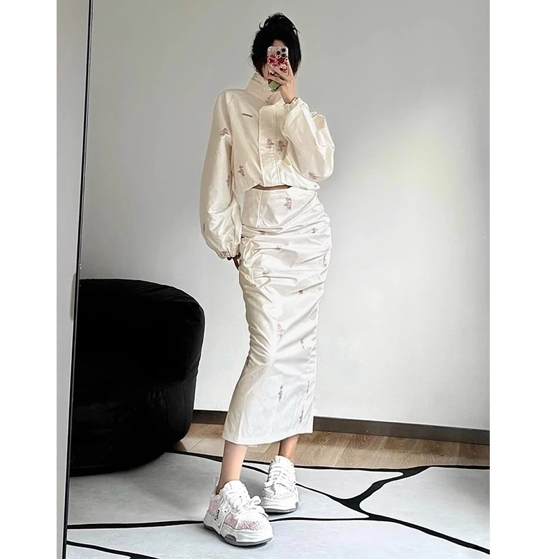 美式春装复古运动套装女2025高级感辣妹冲锋衣短外套半身裙两件套