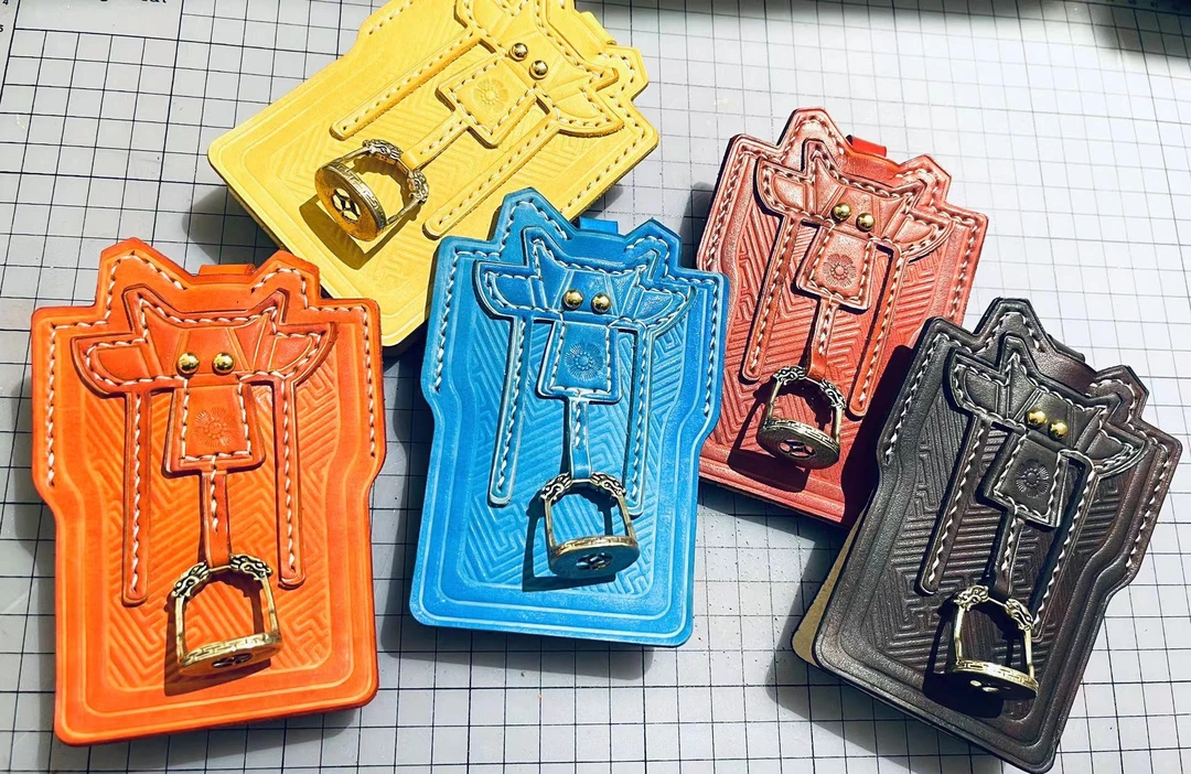 钥匙包纯手工头层牛皮钥匙包马鞍造型