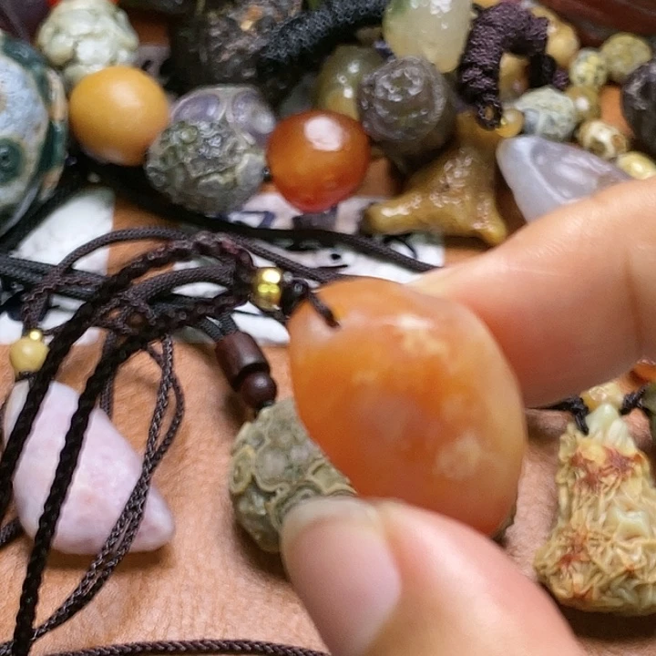 玛瑙/玉髓珠宝奇石未镶嵌彼*花