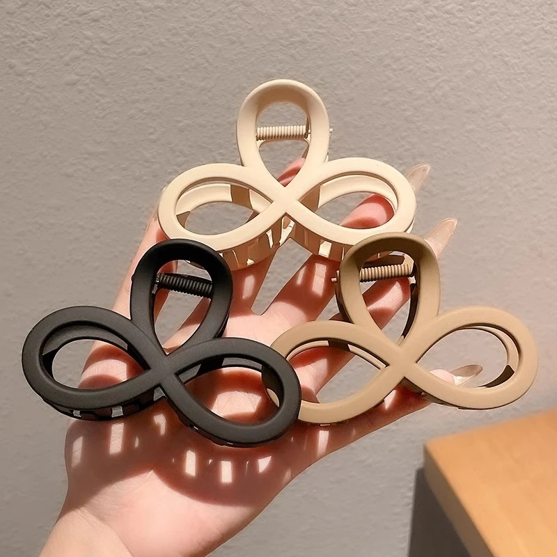 高级感磨砂八字抓夹女小号后脑勺鲨鱼夹发夹2024新款夏季头饰发卡