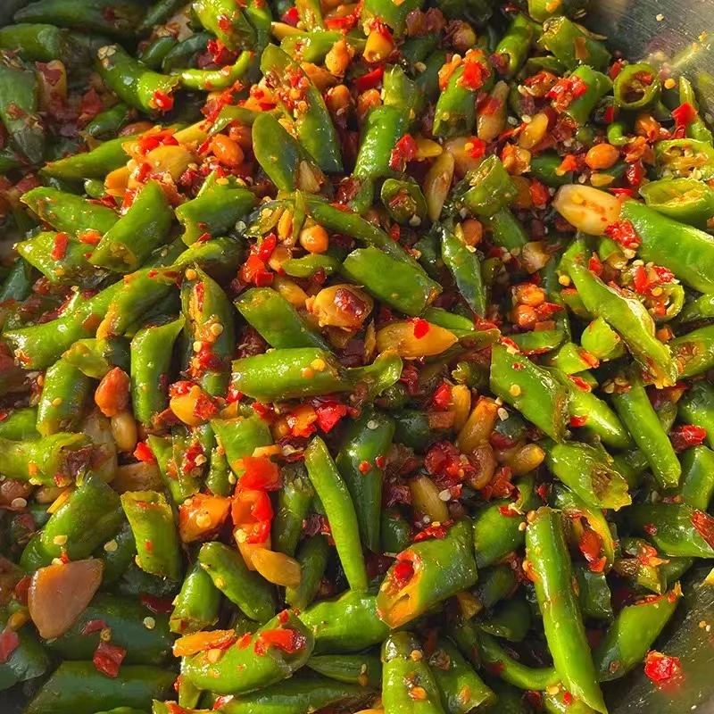 腌辣椒下饭菜辣椒咸菜开胃菜拌饭菜腌制辣椒香辣速食菜小辣椒腌菜