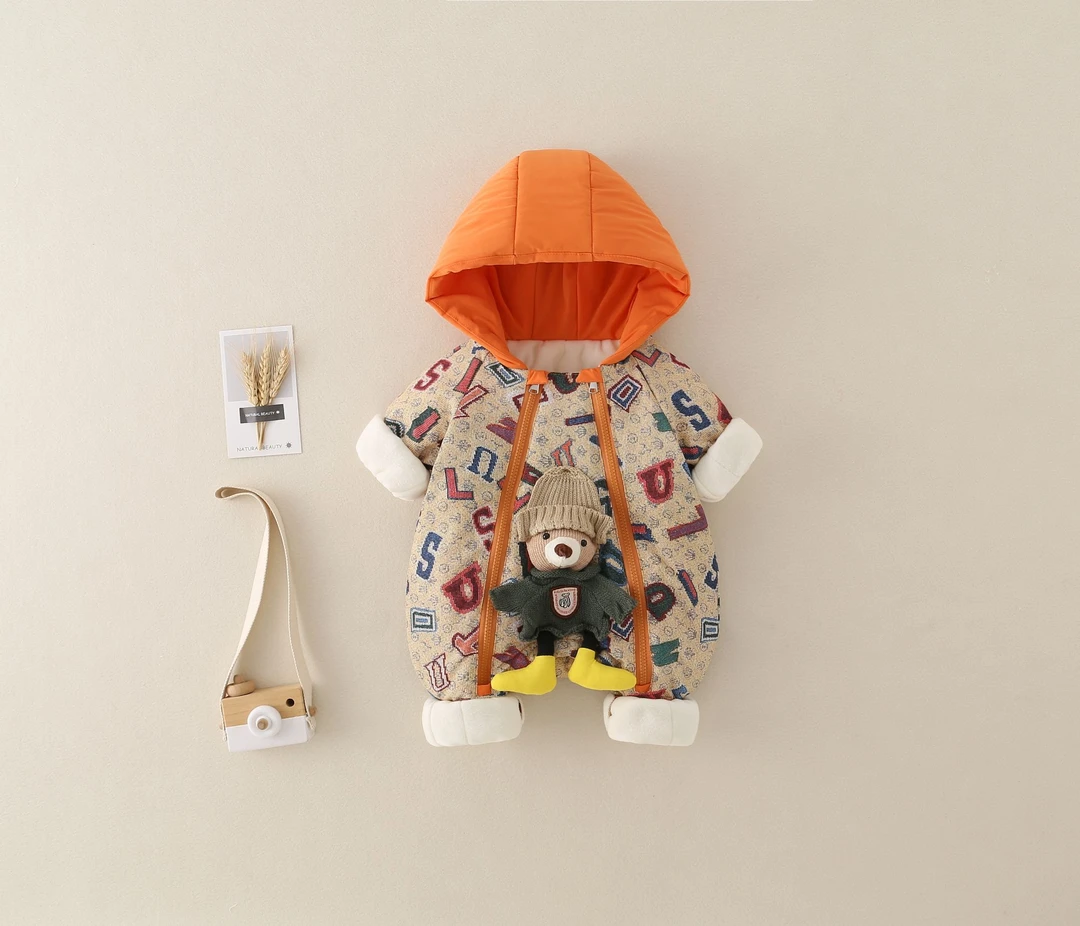 婴儿秋冬季衣服新生满月洋气宝宝外出幼儿连体衣哈衣爬服