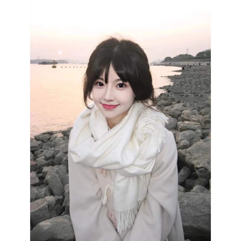 白色围巾冬季女士2024新款韩系高级感纯色米色围脖百搭氛围感披肩