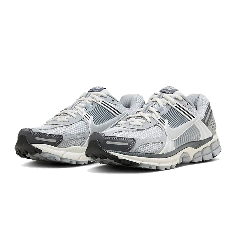 Nike耐克女子ZOOM VOMERO 5运动复古跑步鞋FD9919-001