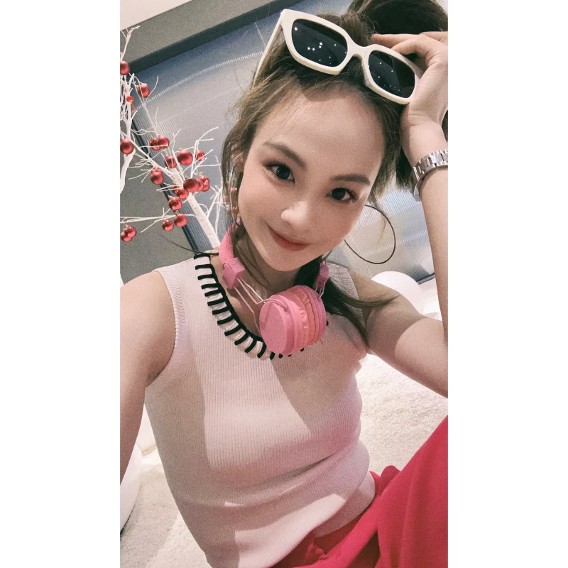 美洋MEIYANG【特卖捡漏】齿轮背心 撞色贝壳绣弹力短款针织现货