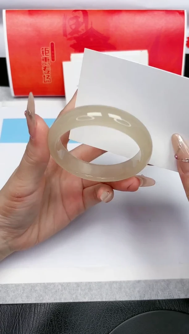 【闪购商品】石英质玉手镯未镶嵌152-55.8