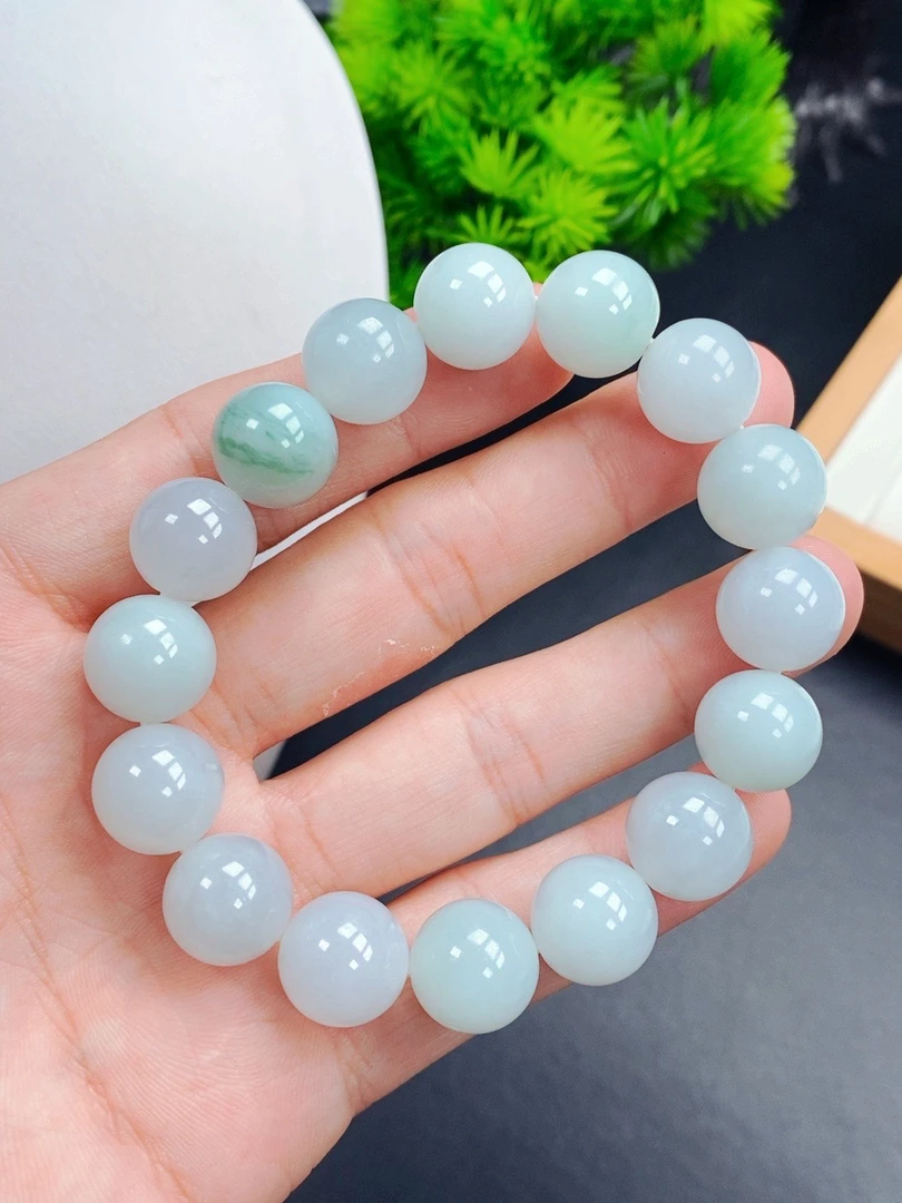 缅甸天然A货翡翠手串