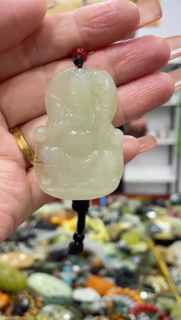 【闪购商品】蛇纹石玉颈饰未镶嵌1