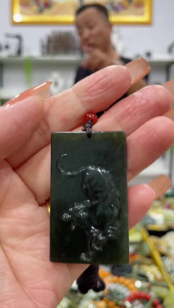 【闪购商品】蛇纹石玉颈饰未镶嵌1