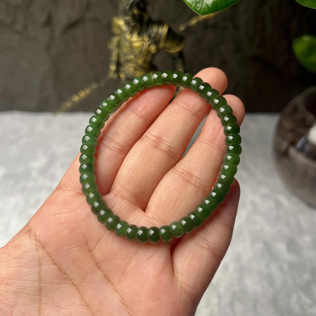 天然俄罗斯和田玉菠菜绿碧玉手串男女款素圈无黑点收藏级手串