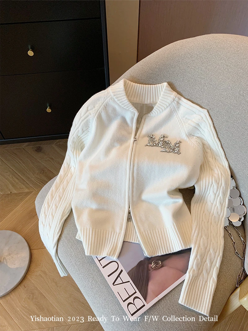 奶白色字母水钻双拉链针织外套女2025年秋季时尚休闲百搭毛衣开衫