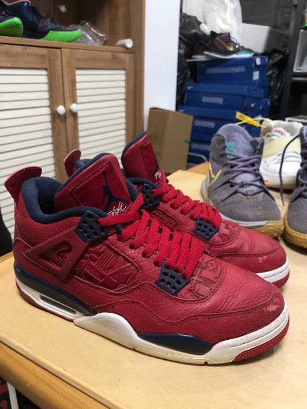 二手正品篮球鞋 42.5码aj4 高帮中古黑红黑粉