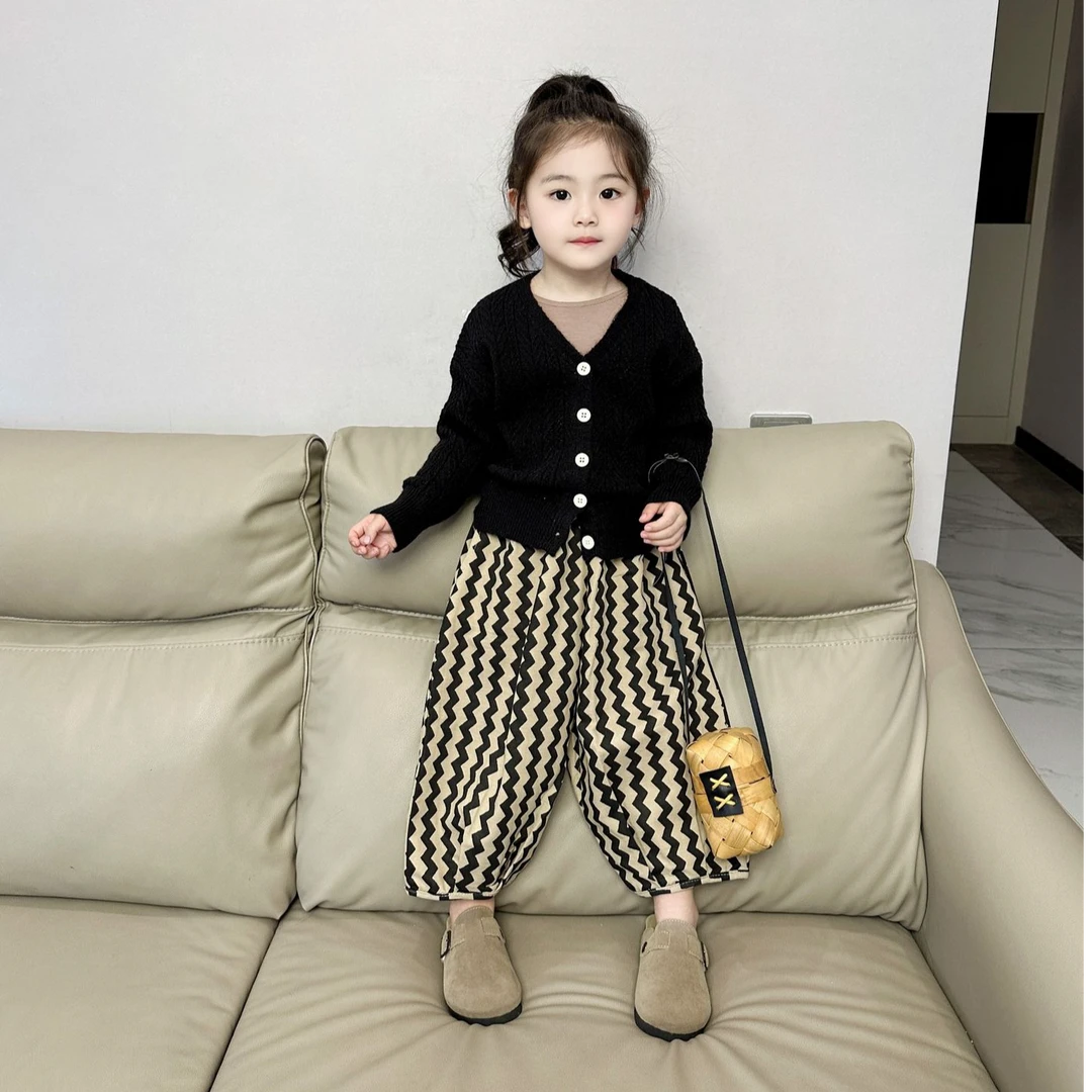 韩版童装2025秋装黑色针织毛衣开衫儿童外套男女童波浪纹休闲裤