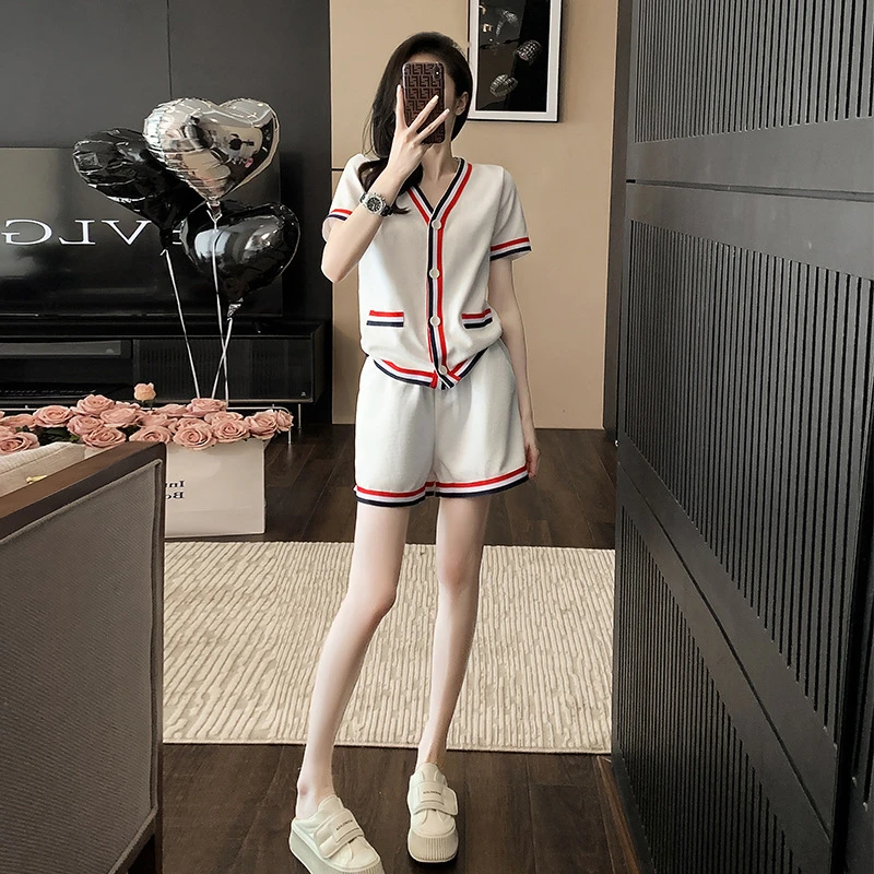 时尚休闲运动套装女2024年夏季新款白色小香风宽松短裤短袖两件套