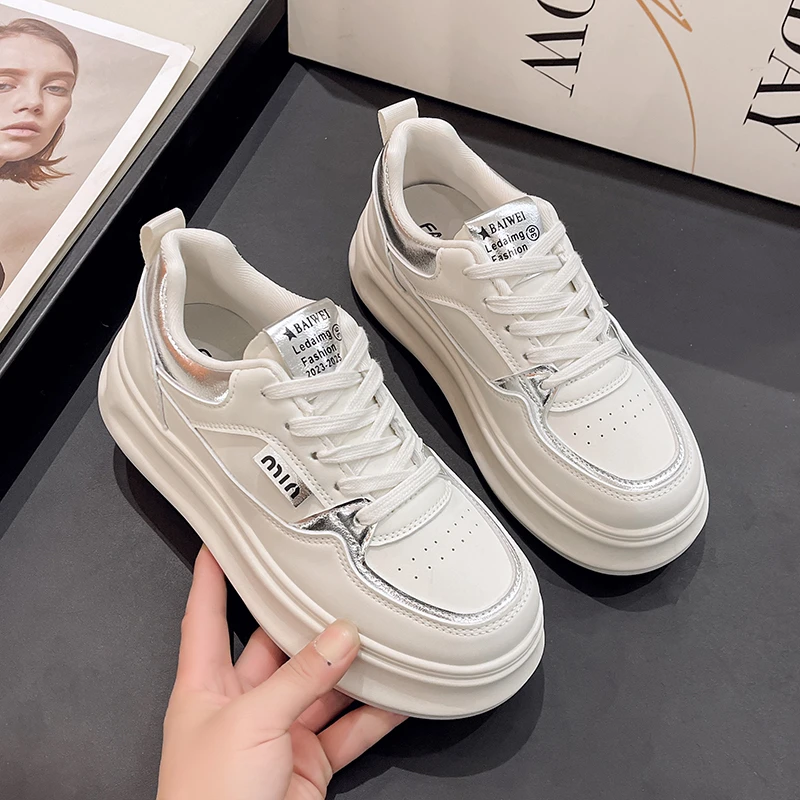 5CM厚底小白鞋时尚百搭单鞋2024新款夏舒适ins韩版平底女鞋潮流女