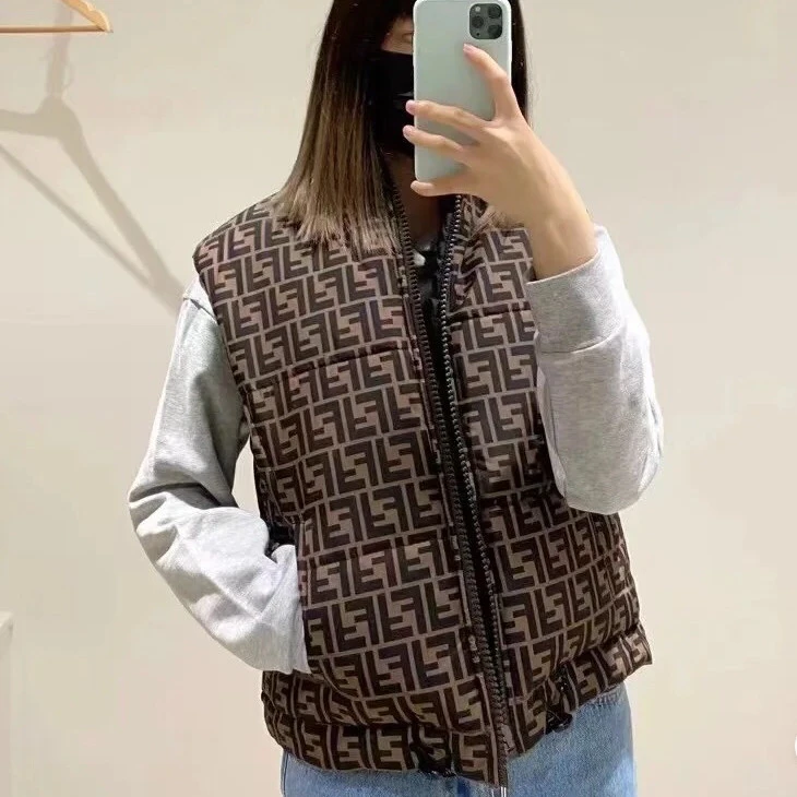 99新 FENDI/芬迪 羽绒背心/48码/成色99/Xsp28497