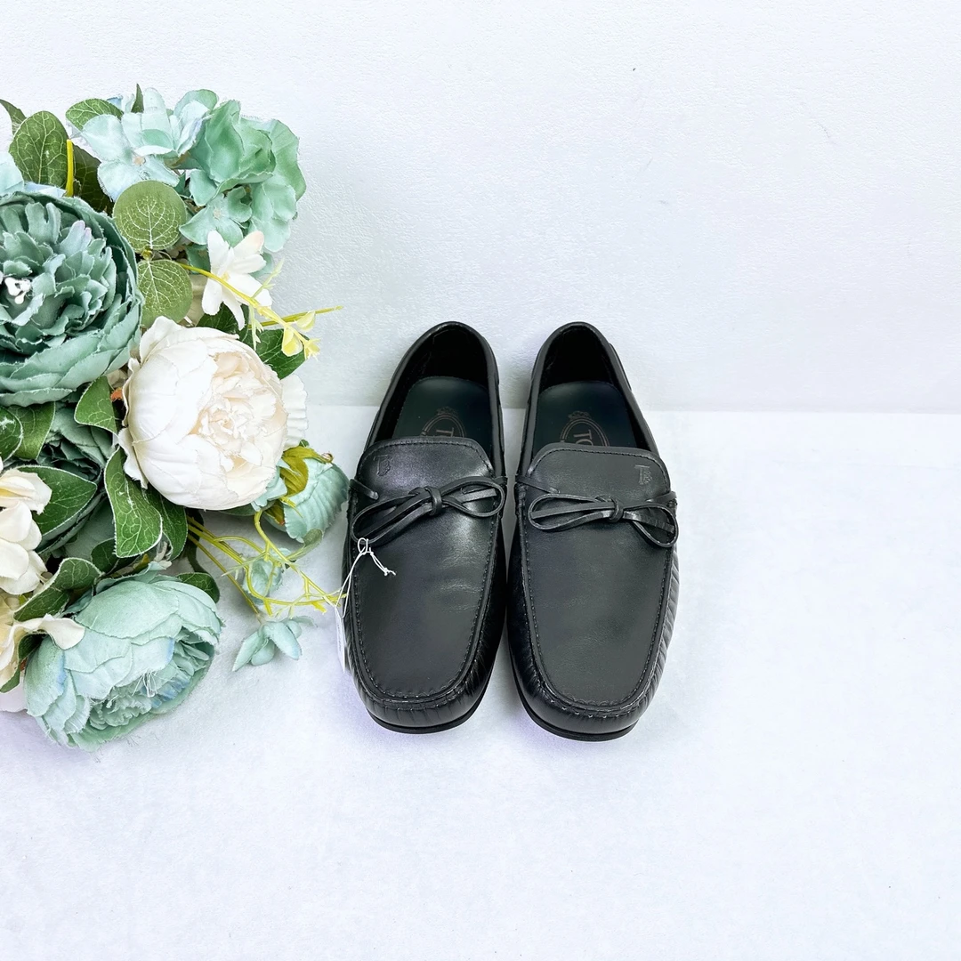 全新未使用 TOD’S/托德斯 豆豆鞋 /39码/成色/Xsp23846