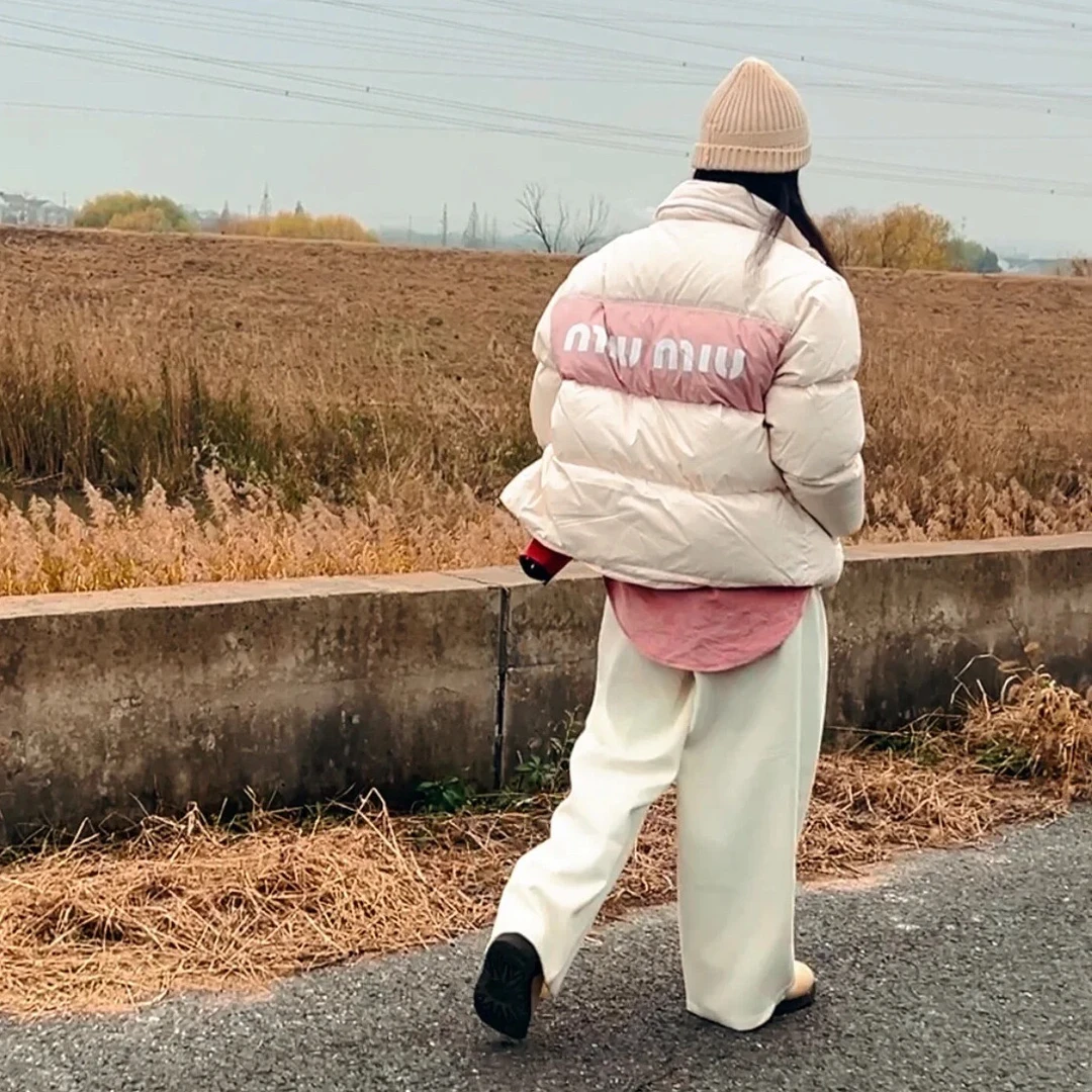 99新 MIU MIU/缪缪 羽绒服 /38码/Xsps9726