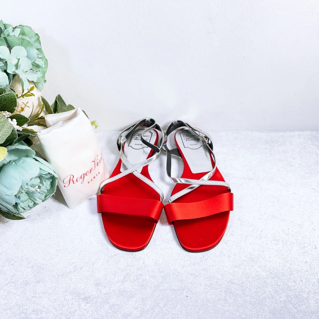 全新未使用 Roger Vivier/罗杰·维威耶 凉鞋/38.5码/Xsp18949