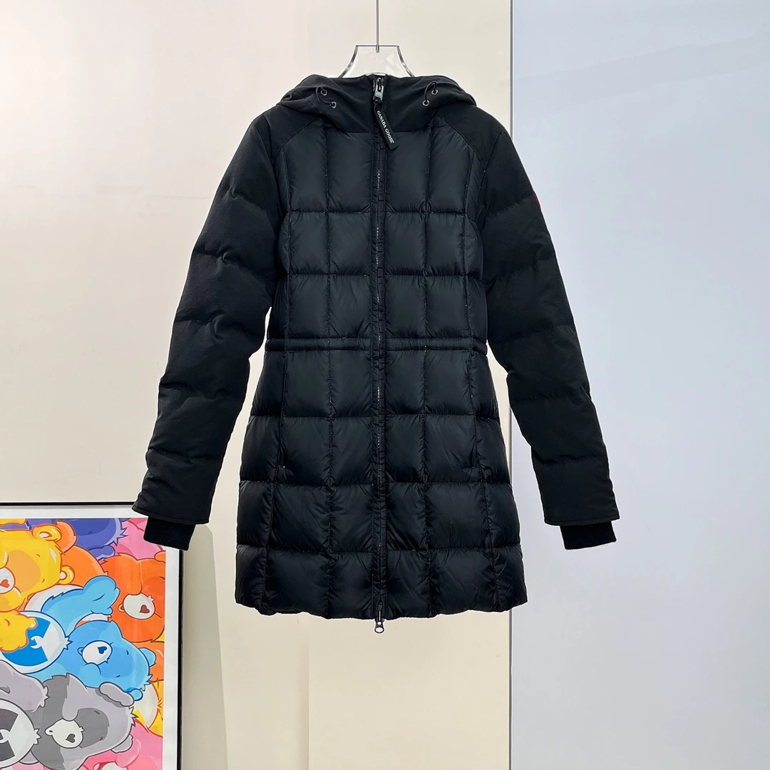 95新  CanadaGoose羽绒服/S码/成色/Xsp23902