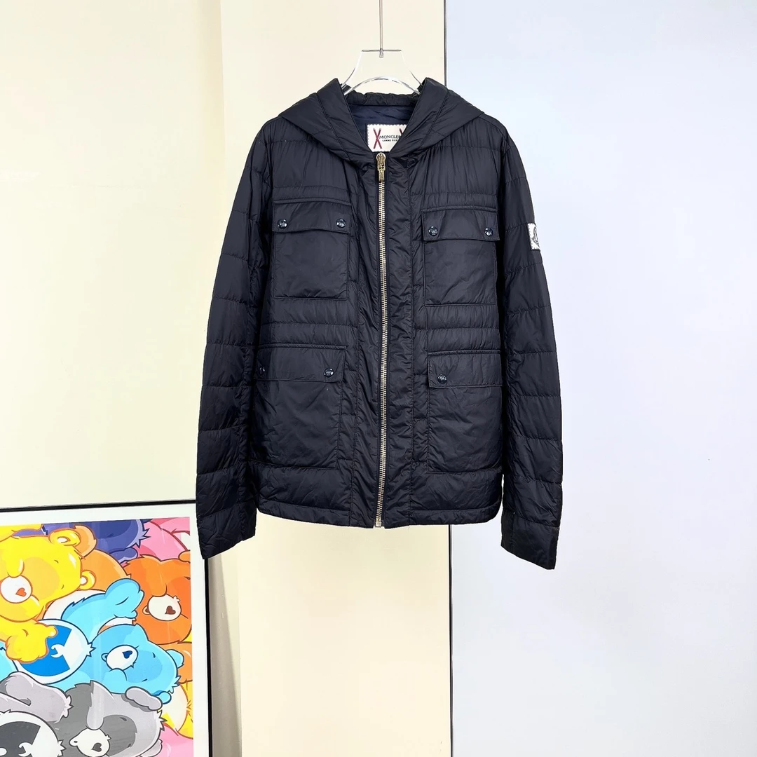 95新 MONCLER 薄款羽绒服/3码/Xspa3666