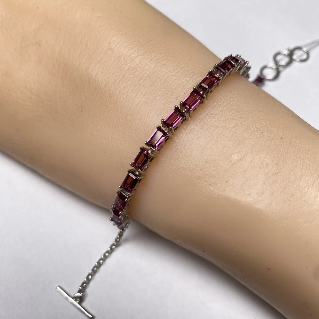 S925银镶嵌天然石榴石手链女款长方镁铝榴石玫红色宝石3✖️5可调节