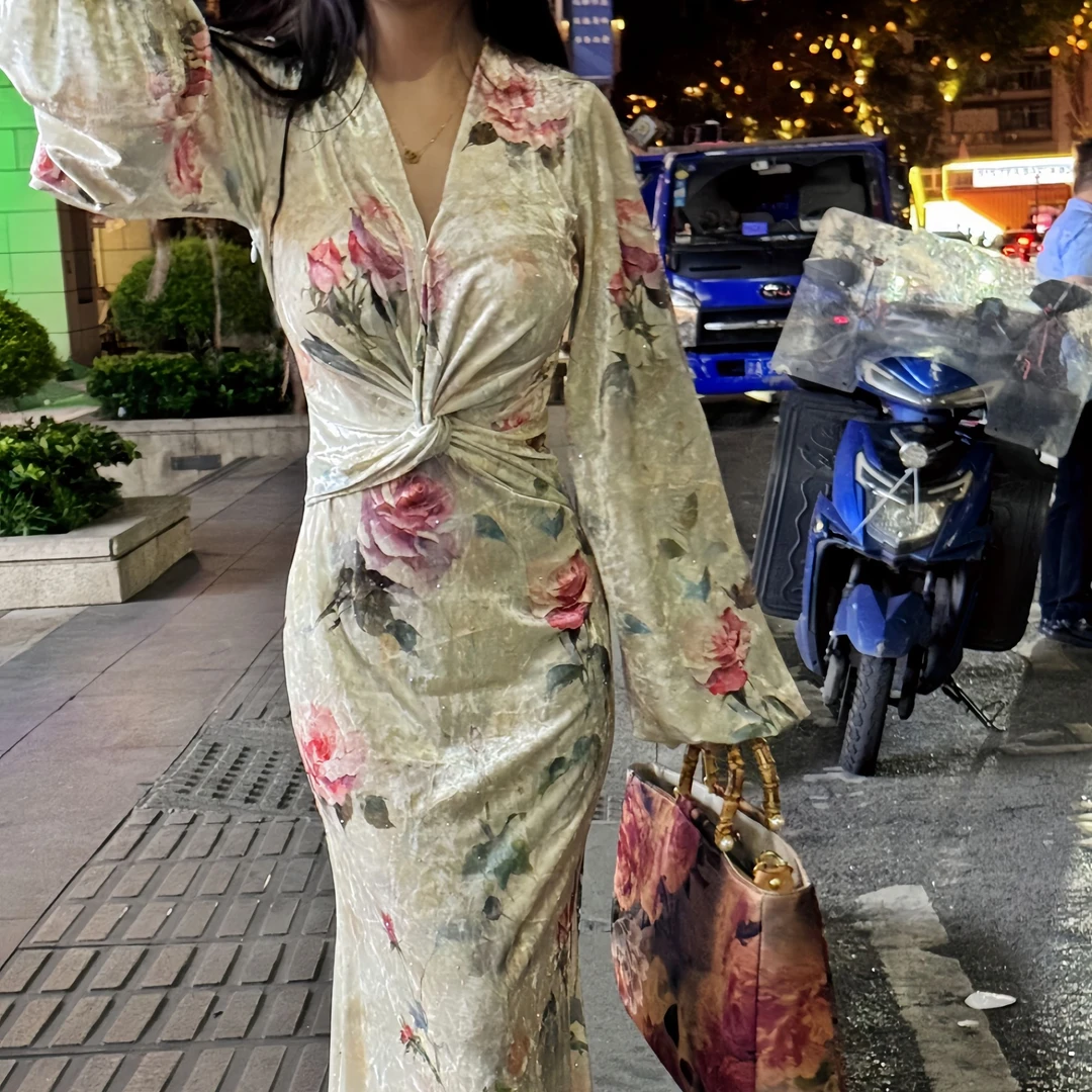 画报夫人原创自制秋冬厚款丝绒v领鱼尾连衣裙 清秀花