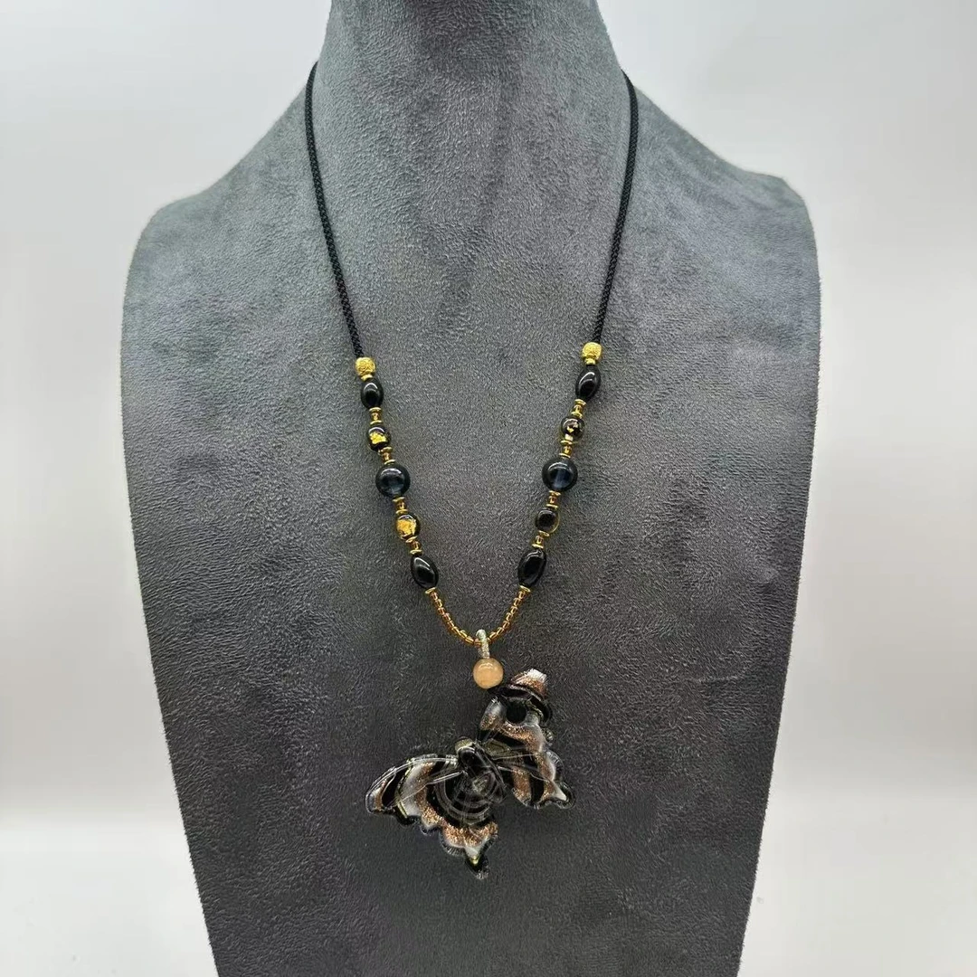 合金项链 玉楼东合金项链 XB236   黑色蝴蝶绳编琉璃项链