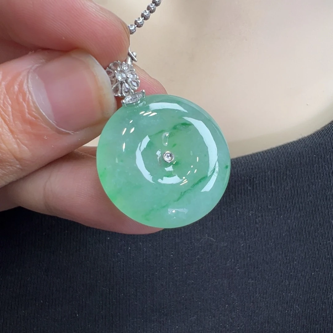 翡翠吊坠(不含链)18K金镶嵌