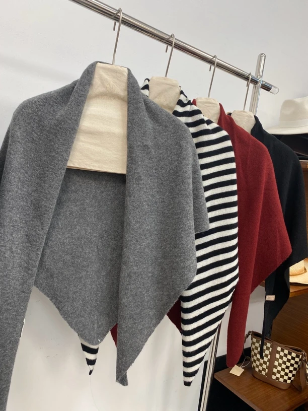 （五仁）秋冬ins全羊毛大版三角针织冬季披肩韩版百搭围巾