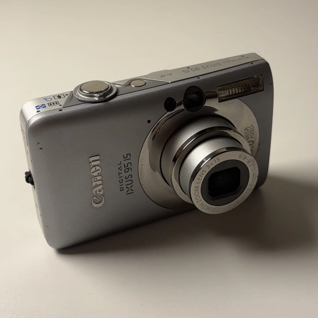 95新  Canon/佳能 ixus95 银色  1000万像素 4倍变焦 ccd