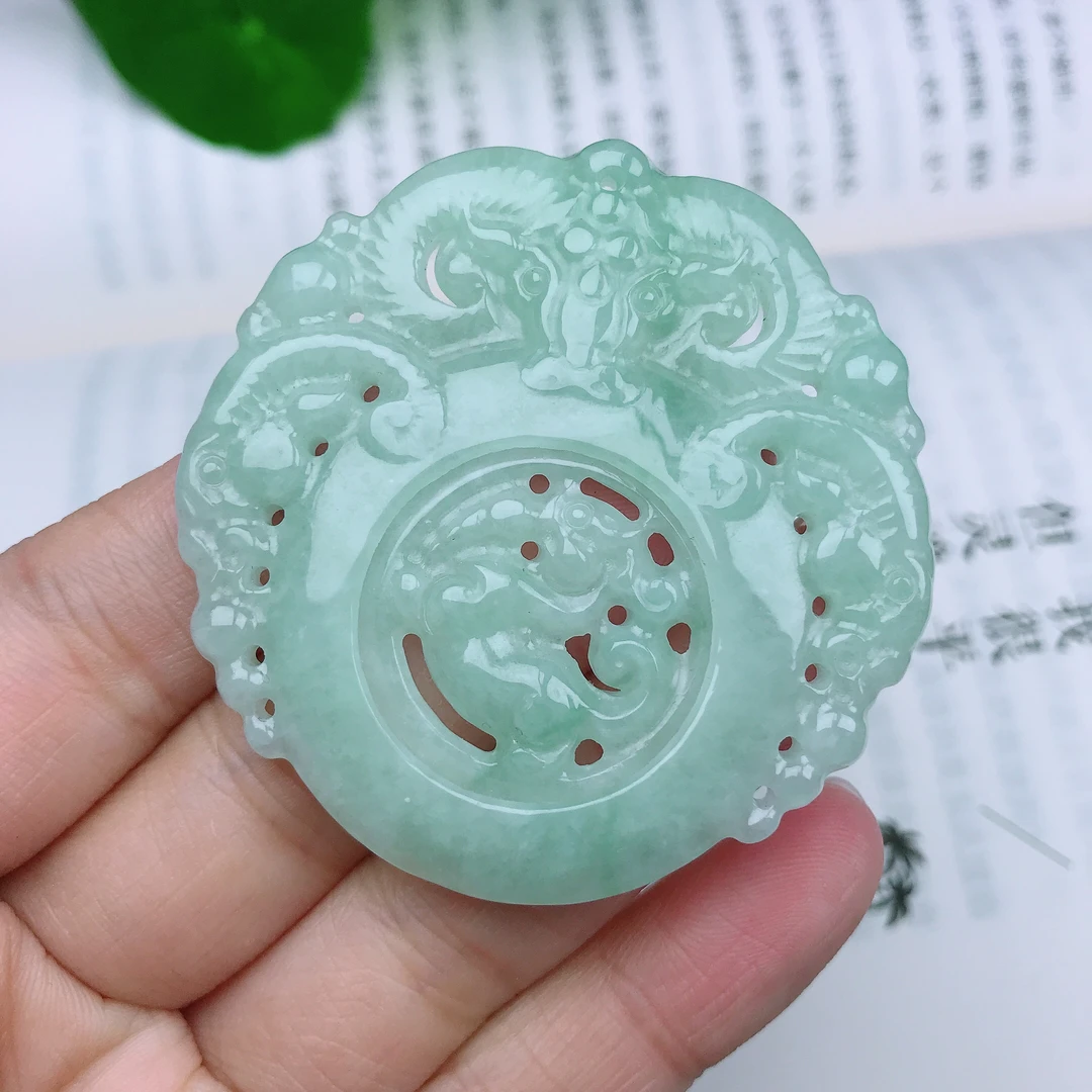 天然翡翠A货冰润果绿三羊开泰吊坠多样式发货其一