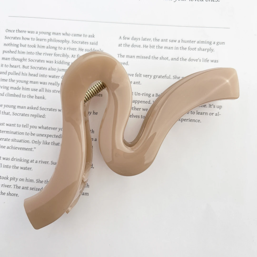 【131】工厂外贸原单新款平行扣奶茶色高级感抓夹百搭发夹新娘头饰