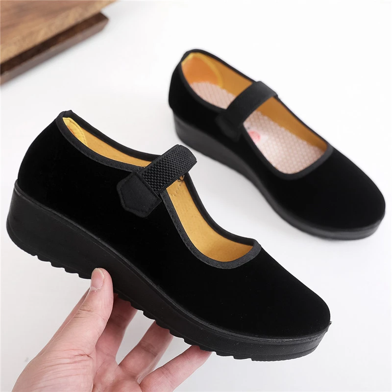 老北京布鞋女鞋防滑酒店工作鞋黑色广场舞妈妈鞋中老年软底布鞋