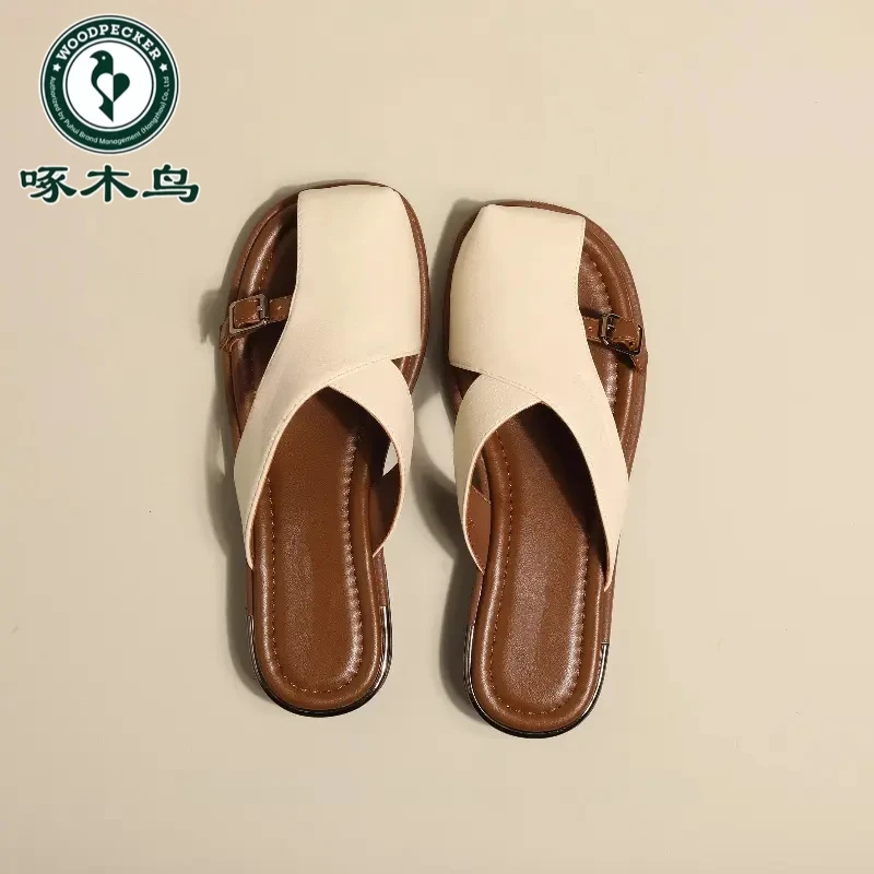 啄木鸟法式包头凉拖鞋女平底外穿2025年新款复古夏季外穿沙滩凉鞋