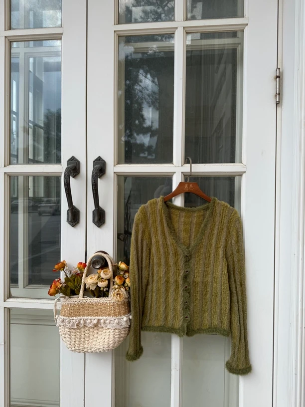 编号D88 花衣部落复古绿修身气质百搭毛衣