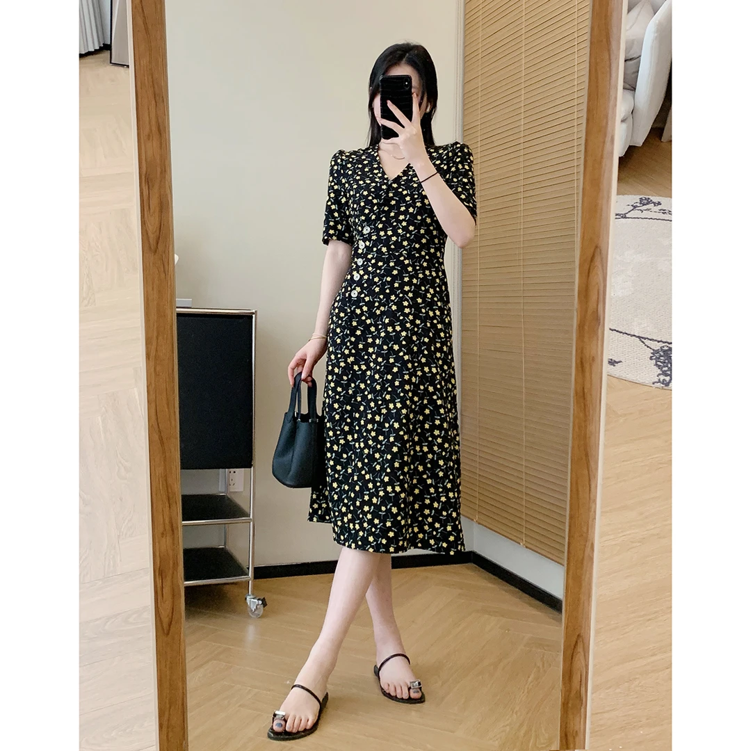 大叮自制清仓!【南法假日】法式复古V领碎花一片式茶歇连衣裙！L667