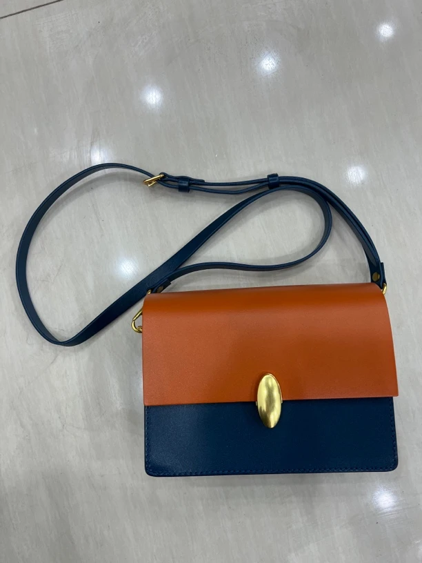 小众气质轻奢时尚休闲新款进口头层牛皮撞色设计挎包百搭