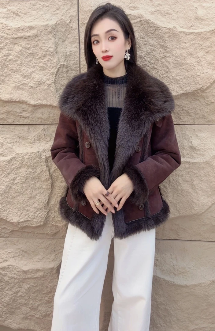 yipinyuxi/依品羽茜2024冬季新款时尚休闲加厚保暖毛毛外套女上衣