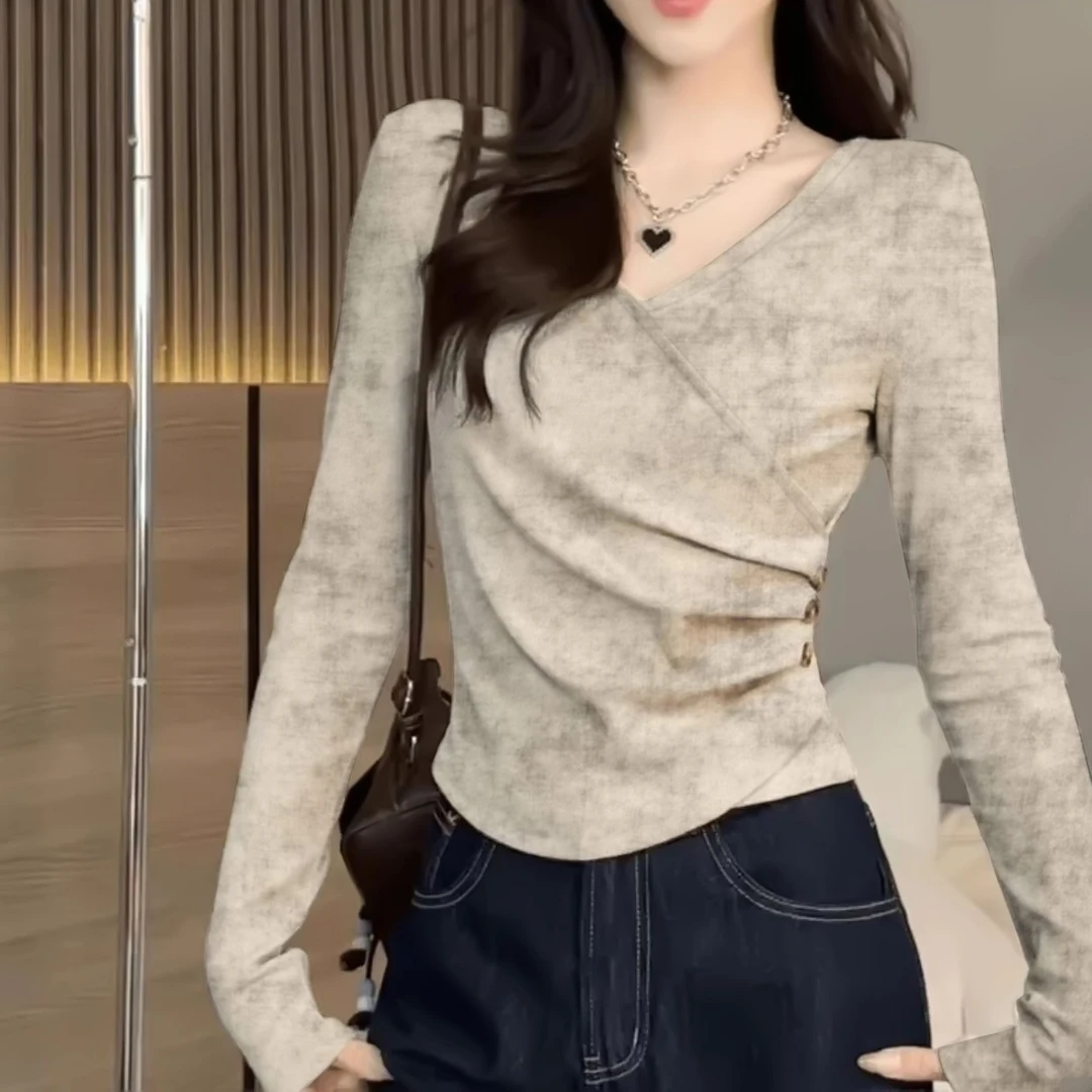 秋冬新款时尚扎染V领收腰显瘦上衣设计感不规则下摆内搭长袖T恤女