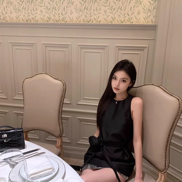 轻奢辣妹短裙女气质名媛富家千金复古辣妹包臀亮片半身裙夏季新款