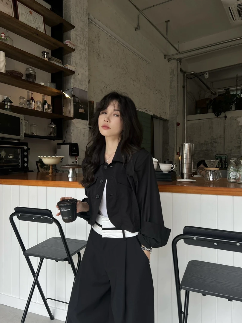 2025新款欧货时尚百搭洋气显瘦气质俏皮可盐短外套女欧洲站春季女