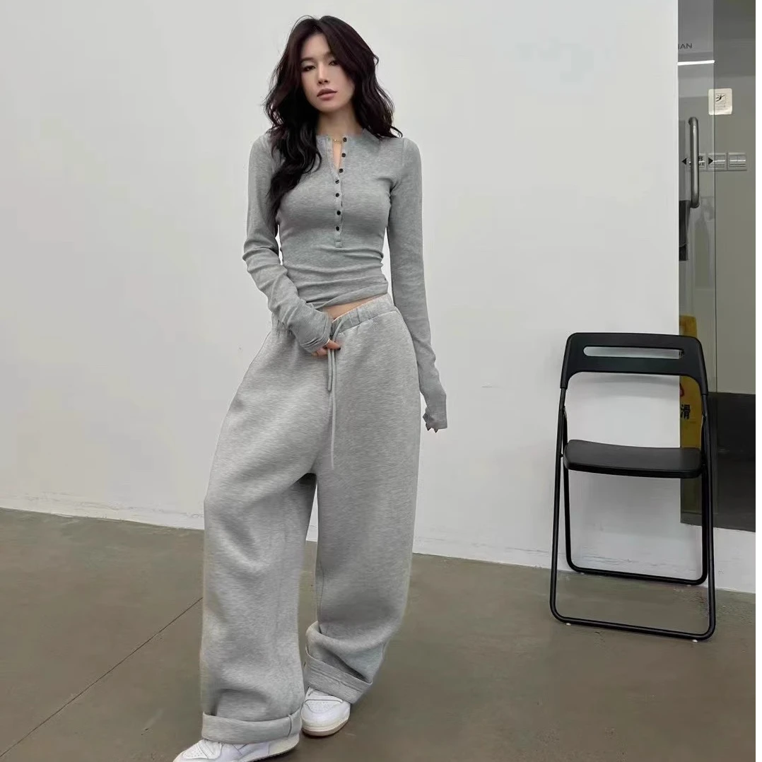 2024秋季新款简约百搭修身短款半扣正肩T恤女打底纯色长袖上衣女