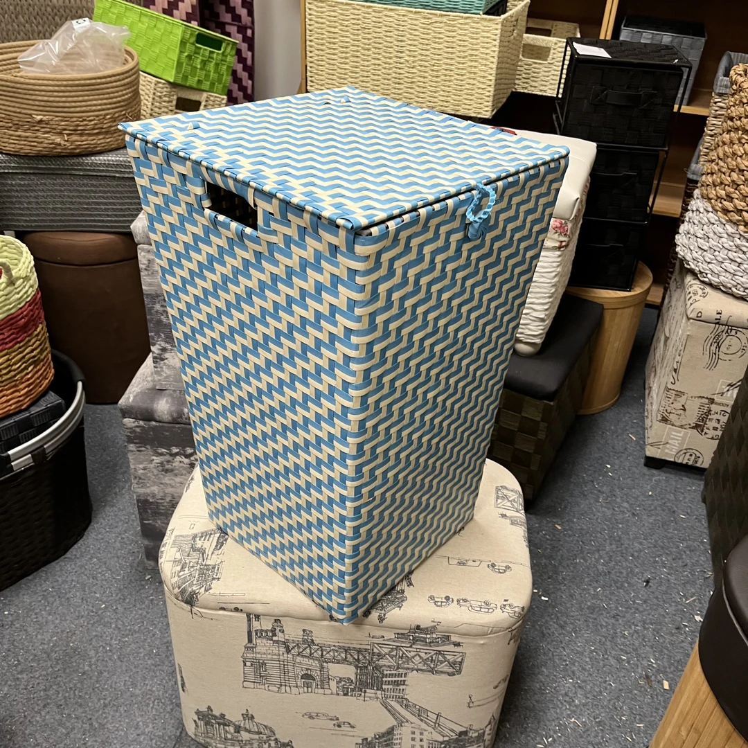 1141号PVC编制收纳筐33*33*53（有瑕疵介意勿拍）