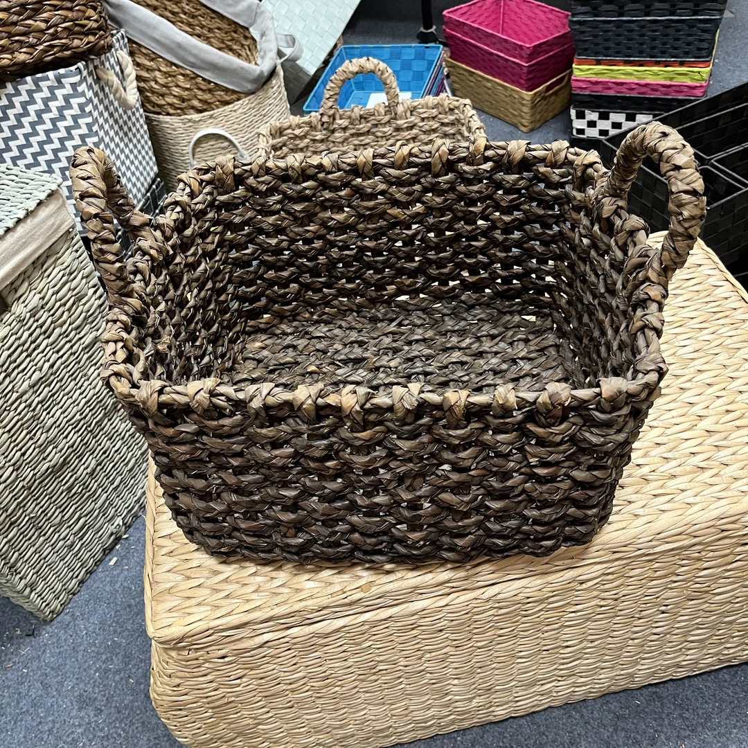 779号蒲草编制收纳筐41*34*23（有瑕疵介意勿拍）